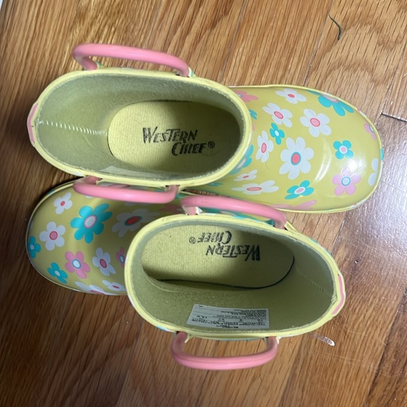 Rain boots, western chief, girls size 10 flower power - Picture 3 of 3